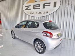 PEUGEOT - 208 1.6 GRIFFE 16V FLEX 4P AUTOMÁTICO - 2017/2018 - PRATA - R$ 63.900,00