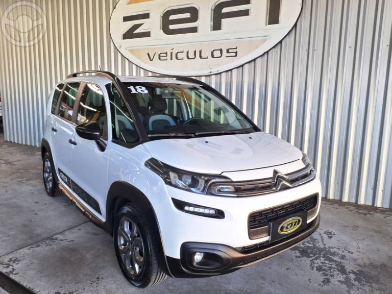 CITROËN - AIRCROSS 1.6 LIVE 16V FLEX 4P MANUAL - 2017/2018 - BRANCA - R$ 55.900,00