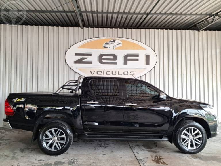 TOYOTA - HILUX 2.7 SRV 4X4 CD 16V FLEX 4P AUTOMÁTICO - 2019/2019 - PRETA - R$ 169.999,00