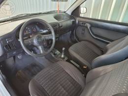 VOLKSWAGEN - GOL 1.0 MI SPECIAL 8V 2P MANUAL - 2003/2004 - BRANCA - R$ 12.900,00