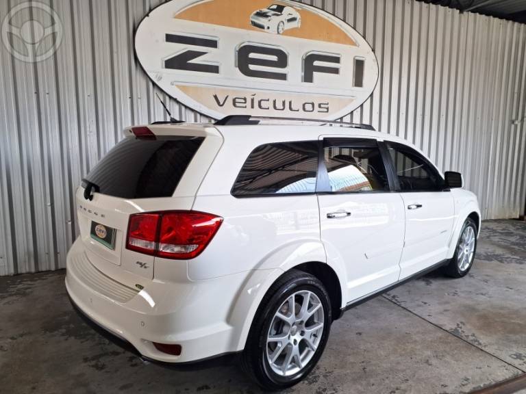 DODGE - JOURNEY 3.6 RT V6 4P AUTOMÁTICO - 2014/2014 - BRANCA - R$ 66.900,00