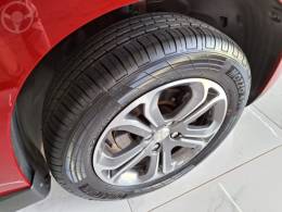 PEUGEOT - 2008 1.6 16V FLEX GRIFFE 4P AUTOMÁTICO - 2016/2017 - VERMELHA - R$ 59.500,00