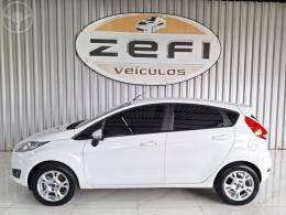 FORD - FIESTA 1.6 SE HATCH 16V FLEX 4P MANUAL - 2014/2015 - BRANCA - R$ 45.900,00