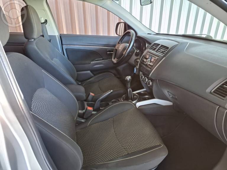 MITSUBISHI - ASX 2.0 4X2 16V 4P MANUAL - 2013/2014 - PRATA - R$ 69.900,00