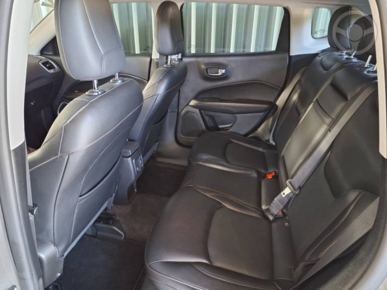 JEEP - COMPASS 2.0 16V FLEX LONGITUDE AUTOMÁTICO - 2019/2020 - CINZA - R$ 101.500,00