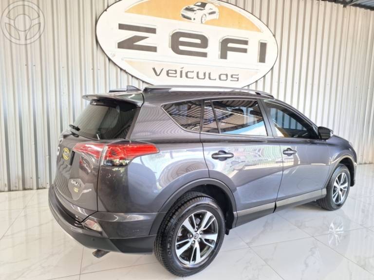 TOYOTA - RAV4 2.0 TOP 4X2 16V 4P AUTOMÁTICO - 2017/2017 - CINZA - R$ 114.900,00