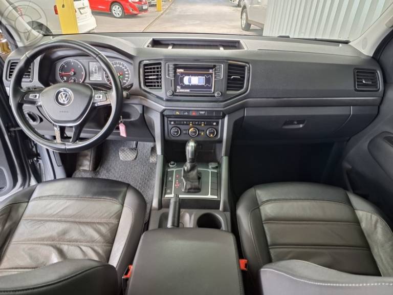 VOLKSWAGEN - AMAROK 2.0 4X4 TDI COMFORTILINE CD DIESEL 4P AUTOMÁTICO - 2019/2020 - CINZA - R$ 127.900,00