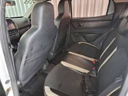 RENAULT - KWID 1.0 12V SCE FLEX INTENSE MANUAL - 2017/2018 - PRATA - R$ 38.900,00