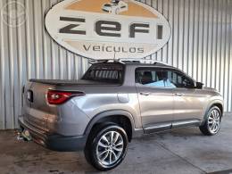 FIAT - TORO 2.0 16V TURBO DIESEL VOLCANO 4WD AUTOMÁTICO - 2018/2019 - CINZA - R$ 113.900,00