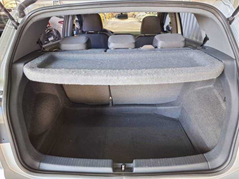 VOLKSWAGEN - T-CROSS 1.0 TSI 200 SENSE AUTOMÁTICO - 2022/2023 - PRATA - R$ 97.900,00