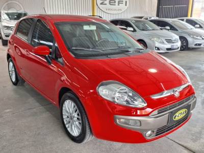 FIAT - PUNTO 1.6 ESSENCE 16V FLEX 4P MANUAL - 2012/2013 - VERMELHA - R$ 42.000,00