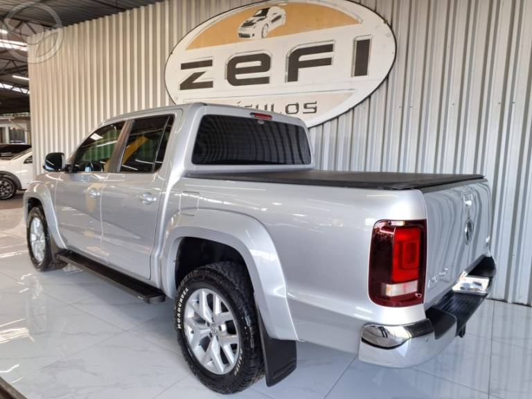 VOLKSWAGEN - AMAROK 2.0 HIGHLINE 4X4 CD 16V TURBO INTERCOOLER DIESEL 4P AUTOMÁTICO - 2018/2018 - PRATA - R$ 138.900,00