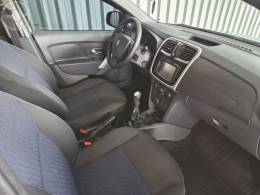 RENAULT - SANDERO 1.6 EXPRESSION 8V FLEX 4P MANUAL - 2015/2015 - PRATA - R$ 38.900,00