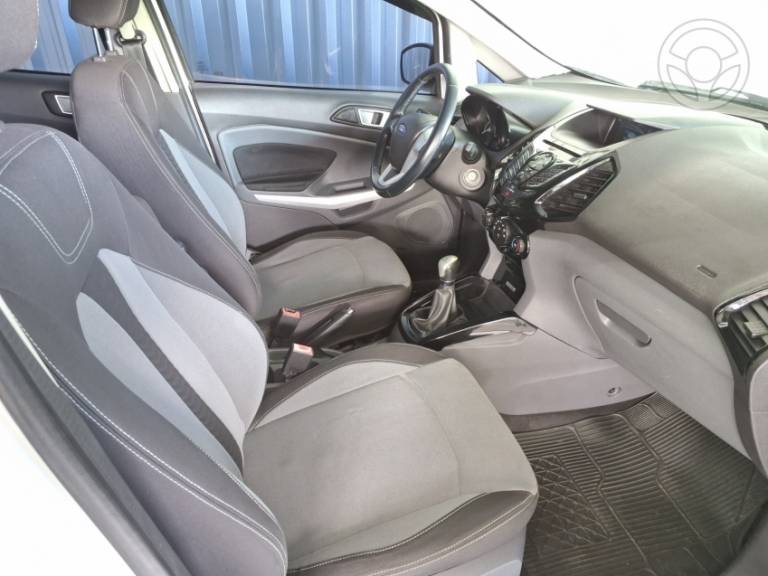 FORD - ECOSPORT 1.6 FREESTYLE 16V FLEX 4P MANUAL - 2013/2014 - BRANCA - R$ 53.900,00