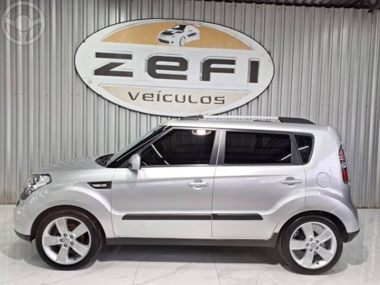 KIA MOTORS - SOUL 1.6 EX 16V 4P MANUAL - 2010/2011 - PRATA - R$ 41.500,00