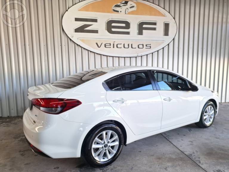 KIA MOTORS - CERATO 1.6 SX 16V FLEX 4P AUTOMÁTICO - 2018/2019 - BRANCA - R$ 85.900,00