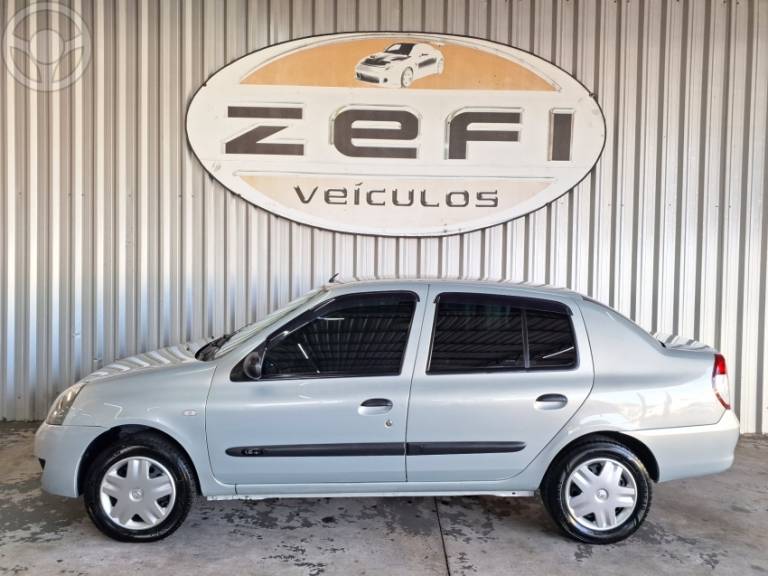 RENAULT - CLIO 1.6 AUTHENTIQUE SEDAN 16V FLEX 4P MANUAL - 2008/2009 - PRATA - R$ 26.990,00