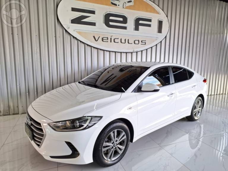 HYUNDAI - ELANTRA 2.0 16V FLEX 4P AUTOMÁTICO - 2016/2017 - BRANCA - R$ 79.900,00
