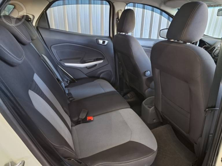 FORD - ECOSPORT 1.6 FREESTYLE 16V FLEX 4P MANUAL - 2014/2015 - BRANCA - R$ 58.000,00