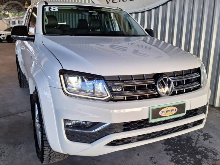 VOLKSWAGEN - AMAROK 3.0 V6 TDI HIGHLINE CD DIESEL 4MOTION AUTOMÁTICO - 2018/2018 - BRANCA - R$ 159.900,00