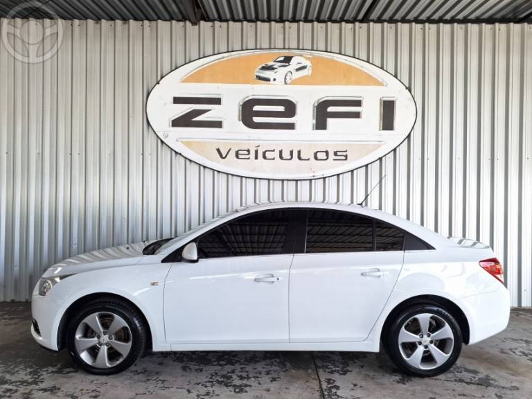 CHEVROLET - CRUZE 1.8 LT 16V FLEX 4P AUTOMÁTICO - 2011/2012 - BRANCA - R$ 55.900,00