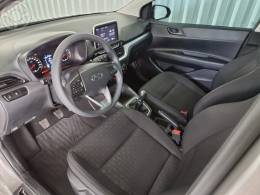 HYUNDAI - HB20 1.0 COMFORT PLUS 12V FLEX 4P MANUAL - 2023/2024 - DOURADA - R$ 71.500,00