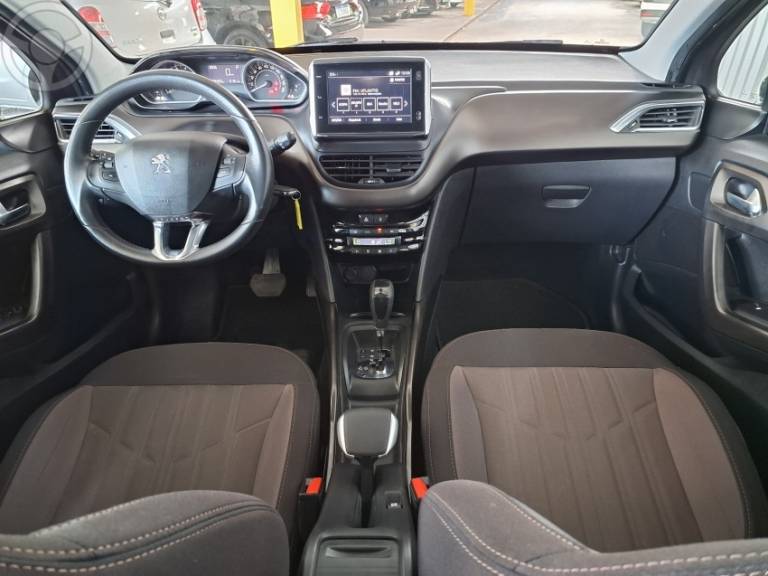 PEUGEOT - 2008 1.6 16V FLEX GRIFFE 4P AUTOMÁTICO - 2017/2018 - CINZA - R$ 68.900,00