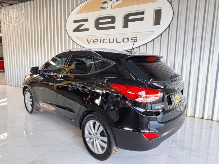 HYUNDAI - IX35 2.0 MPI 4X2 16V FLEX 4P AUTOMÁTICO - 2013/2014 - PRETA - R$ 72.900,00