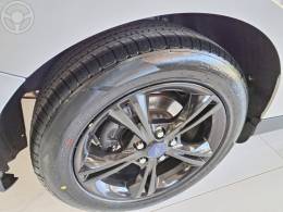 FORD - FOCUS 1.6 SE 16V FLEX 4P AUTOMÁTICO - 2014/2015 - BRANCA - R$ 52.900,00