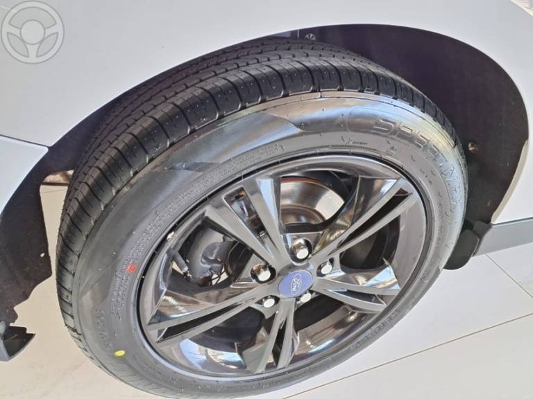 FORD - FOCUS 1.6 SE 16V FLEX 4P AUTOMÁTICO - 2014/2015 - BRANCA - R$ 52.900,00