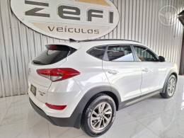 HYUNDAI - TUCSON 1.6 16V T-GDI GLS ECOSHIFT - 2017/2018 - BRANCA - R$ 99.900,00