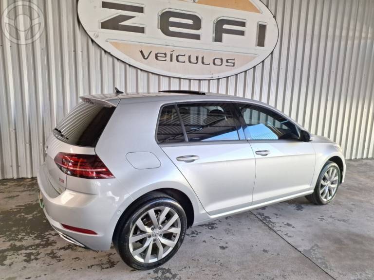 VOLKSWAGEN - GOLF 1.4 TSI HIGHLINE 16V TOTAL FLEX 4P TIPTRONIC - 2018/2018 - PRATA - R$ 117.900,00