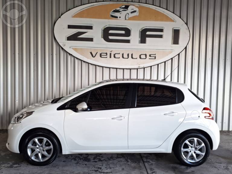 PEUGEOT - 208 1.6 ALLURE 16V FLEX 4P AUTOMÁTICO - 2015/2016 - BRANCA - R$ 52.900,00