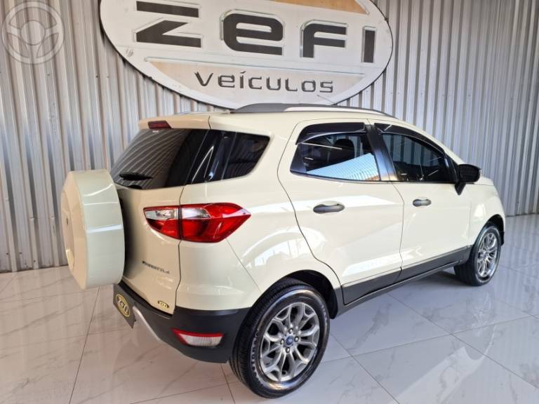 FORD - ECOSPORT 1.6 FREESTYLE 16V FLEX 4P MANUAL - 2014/2015 - BRANCA - R$ 58.000,00