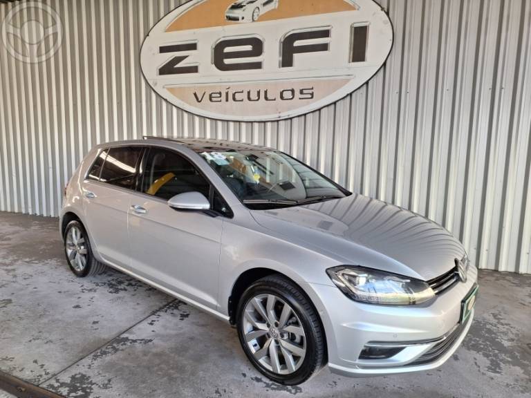 VOLKSWAGEN - GOLF 1.4 TSI HIGHLINE 16V TOTAL FLEX 4P TIPTRONIC - 2018/2018 - PRATA - R$ 117.900,00