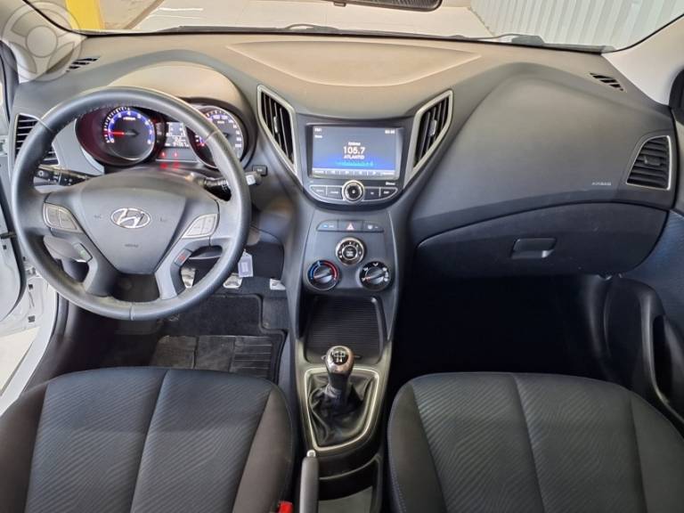 HYUNDAI - HB20X 1.6 16V STYLE FLEX 4P MANUAL - 2015/2015 - BRANCA - R$ 55.900,00