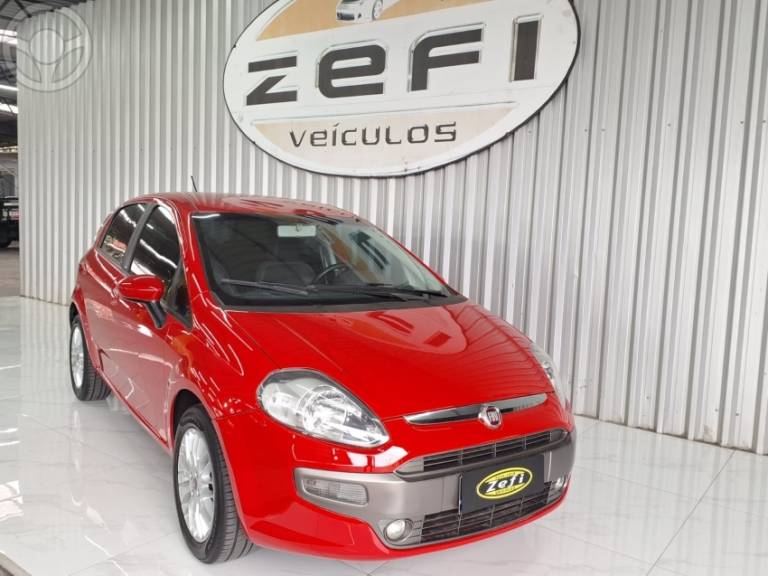 FIAT - PUNTO 1.6 ESSENCE 16V FLEX 4P MANUAL - 2012/2013 - VERMELHA - R$ 39.900,00
