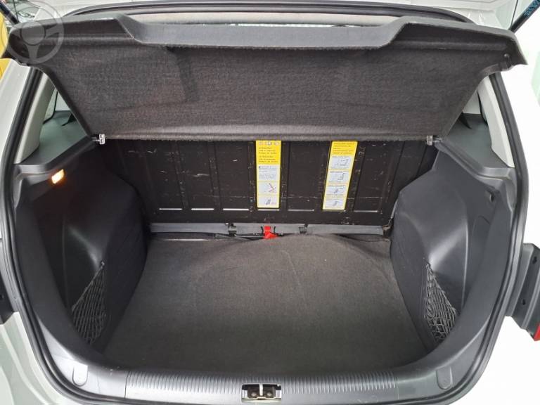 VOLKSWAGEN - SPACEFOX 1.6 MI TREND 8V FLEX 4P MANUAL - 2012/2012 - BRANCA - R$ 41.900,00