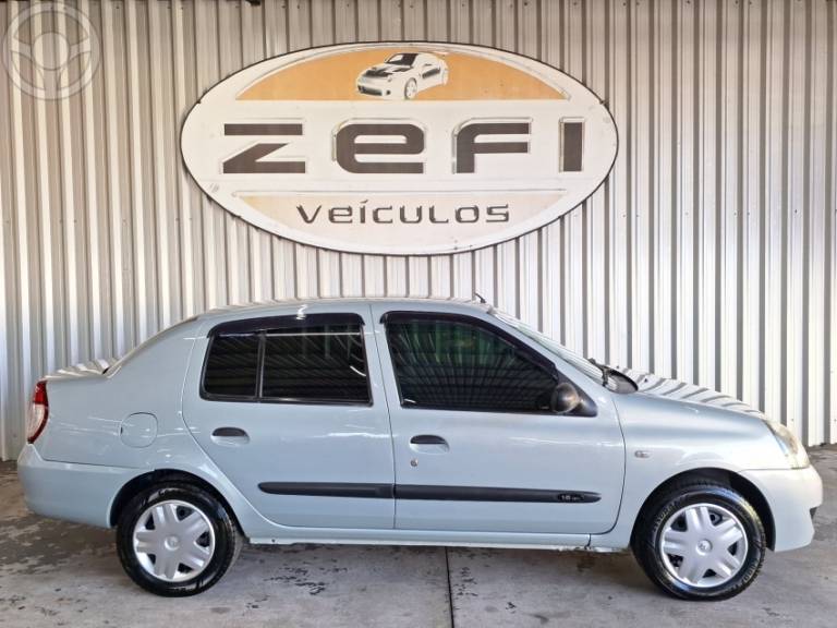 RENAULT - CLIO 1.6 AUTHENTIQUE SEDAN 16V FLEX 4P MANUAL - 2008/2009 - PRATA - R$ 26.990,00