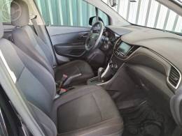 CHEVROLET - TRACKER 1.4 16V TURBO FLEX LT AUTOMÁTICO - 2018/2018 - PRETA - R$ 81.900,00