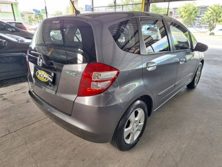HONDA - FIT 1.4 LX 16V FLEX 4P AUTOMÁTICO - 2009/2010 - CINZA - R$ 49.900,00