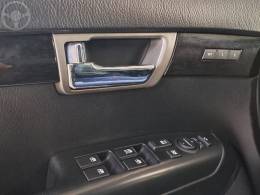 KIA MOTORS - MOHAVE 3.0 4X4 V6 24V TURBO DIESEL 4P AUTOMÁTICO - 2014/2015 - PEROLA - R$ 118.900,00