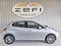 PEUGEOT - 208 1.6 GRIFFE 16V FLEX 4P AUTOMÁTICO - 2017/2018 - PRATA - R$ 63.900,00