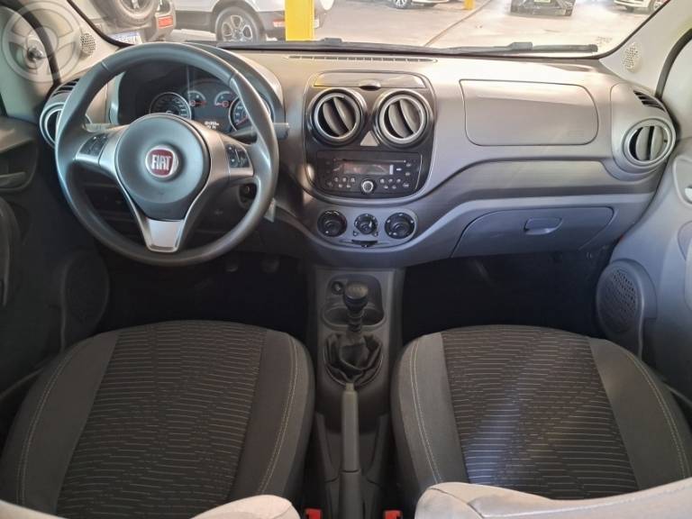 FIAT - PALIO 1.0 MPI ATTRACTIVE 8V FLEX 4P MANUAL - 2013/2014 - VERMELHA - R$ 38.500,00