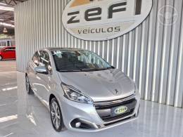 PEUGEOT - 208 1.6 GRIFFE 16V FLEX 4P AUTOMÁTICO - 2017/2018 - PRATA - R$ 63.900,00