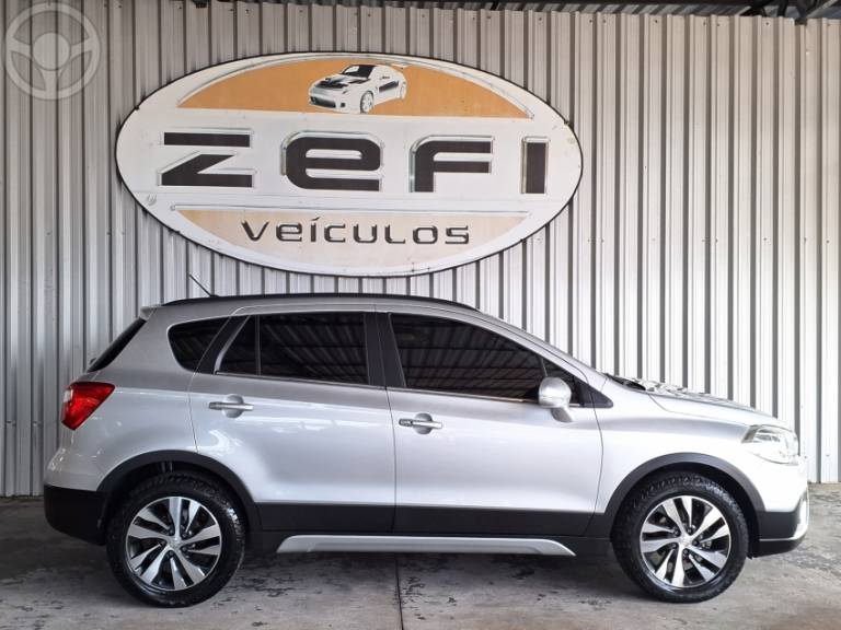 SUZUKI - S-CROSS 1.4 4STYLE-S ALLGRIP 16V TURBO 4P AUTOMÁTICO - 2017/2018 - PRATA - R$ 93.500,00