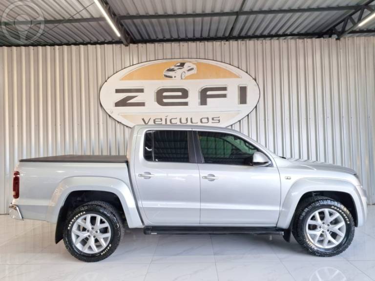 VOLKSWAGEN - AMAROK 2.0 HIGHLINE 4X4 CD 16V TURBO INTERCOOLER DIESEL 4P AUTOMÁTICO - 2018/2018 - PRATA - R$ 138.900,00
