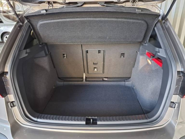 VOLKSWAGEN - TAOS 1.4 16V HIGHLINE TSI FLEX 4P AUTOMÁTICO - 2023/2023 - BEGE - R$ 164.900,00