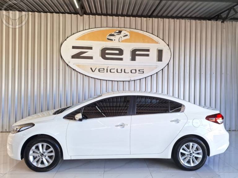 KIA MOTORS - CERATO 1.6 SX 16V FLEX 4P AUTOMÁTICO - 2018/2019 - BRANCA - R$ 85.900,00
