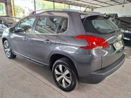 PEUGEOT - 2008 1.6 16V FLEX GRIFFE 4P AUTOMÁTICO - 2017/2018 - CINZA - R$ 68.900,00